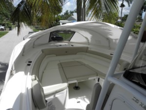 NauticStar 28 XS center console boat